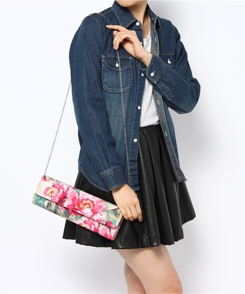 ROSE BUD（ローズバッド）の「【sweet掲載】(LL ACCESSORIES) B1015 FLOWER PRINT NARROW CLUTCH BAG（クラッチバッグ・レディース・ピンク系その他・ONE SIZE）」の7枚目の写真