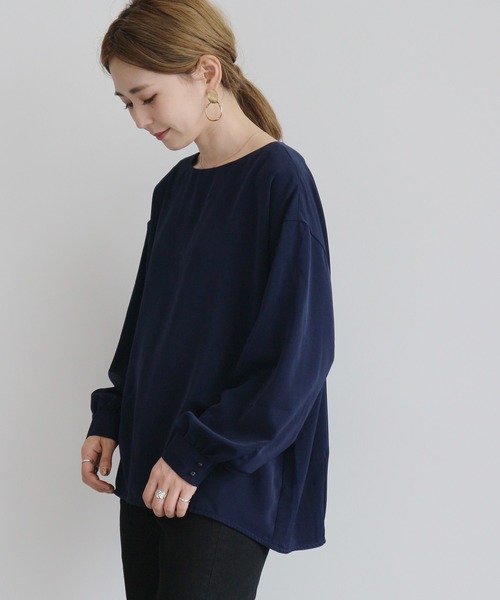 AMERICAN HOLIC(アメリカンホリック)の「とろみ裾タックコクーンブラウス *(シャツ/ブラウス・レディース・ネイビー/アイボリー/キャメル・FREE)」の1枚目の写真