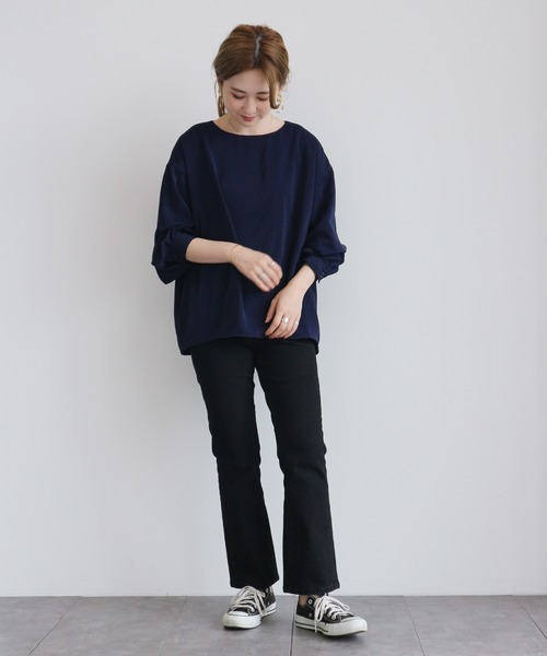 AMERICAN HOLIC(アメリカンホリック)の「とろみ裾タックコクーンブラウス *(シャツ/ブラウス・レディース・ネイビー/アイボリー/キャメル・FREE)」の5枚目の写真