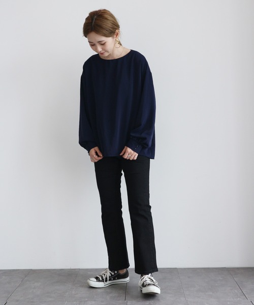 AMERICAN HOLIC(アメリカンホリック)の「とろみ裾タックコクーンブラウス *(シャツ/ブラウス・レディース・ネイビー/アイボリー/キャメル・FREE)」の9枚目の写真