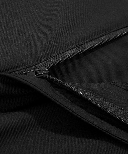 Fano Studios（ファノ ストゥディオズ）の「【Fano Studios】ストレートシルエット 裾スリットタック入りスラックス FQ20K021（スラックス・レディース・ブラック・S/M/L）」の19枚目の写真