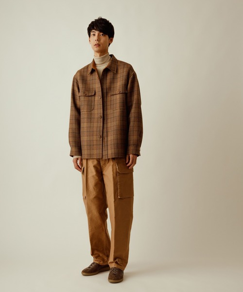 ADAM ET ROPE'(アダムエロペ)の「ダブルフェイスシャツBL(ブルゾン・メンズ・チャコールグレー/イエロー系その他3・M/L)」の1枚目の写真