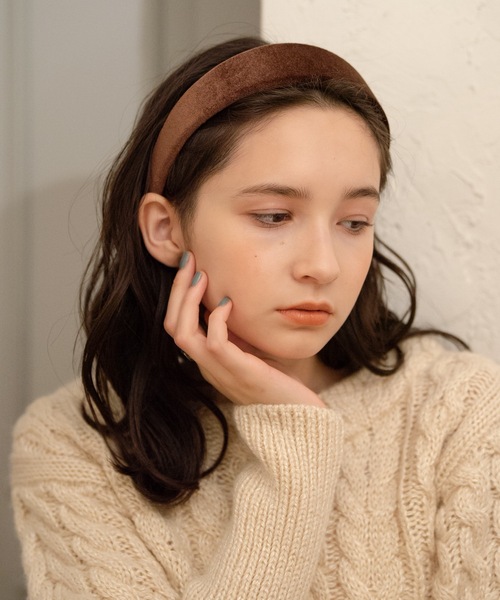 flowriri（フロウリリ）の「flowriri ベロアカチューシャ（カチューシャ・レディース・ブラック/ブラウン・FREE）」の3枚目の写真