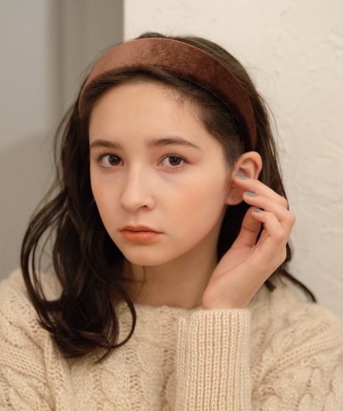 flowriri（フロウリリ）の「flowriri ベロアカチューシャ（カチューシャ・レディース・ブラック/ブラウン・FREE）」の9枚目の写真