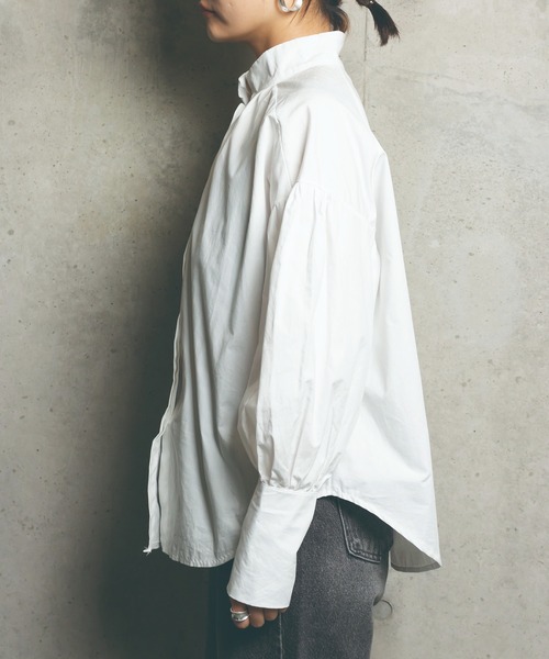 me+em select（ミームセレクト）の「スタンドカラーギャザーボリュームシャツ（シャツ/ブラウス・レディース・ホワイト/ベージュ・FREE）」の13枚目の写真