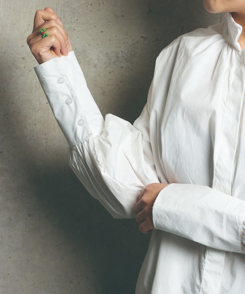 me+em select（ミームセレクト）の「スタンドカラーギャザーボリュームシャツ（シャツ/ブラウス・レディース・ホワイト/ベージュ・FREE）」の17枚目の写真