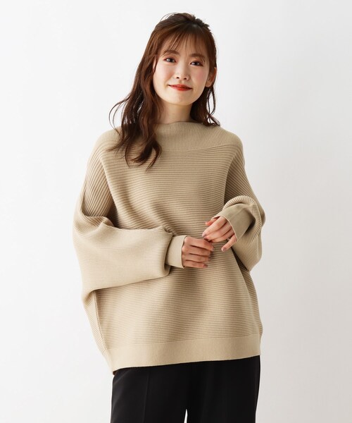 SHOO・LA・RUE（シューラルー）の「◆【もちもちタッチ】ワイドリブドルマンニット（ニット/セーター・レディース・ライトグリーン/アイボリー/グレー系その他/ベビーピンク/ライトベージュ/ライトオレンジ系・00）」の4枚目の写真