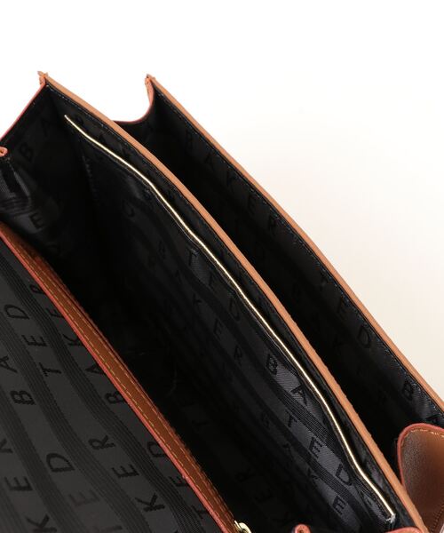Ted Baker（テッドベーカー）の「KAYLEAS ラゲッジロック クロスボディバッグ スクエアショルダー（ショルダーバッグ・レディース・ブラウン・O/S）」の3枚目の写真