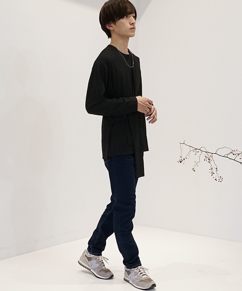 MinoriTY(マイノリティ)の「メンズ長袖梨地素材タスキ掛けギミックロンTee(Tシャツ/カットソー・メンズ・ブラック/オフホワイト/ブルー・M/L)」の8枚目の写真
