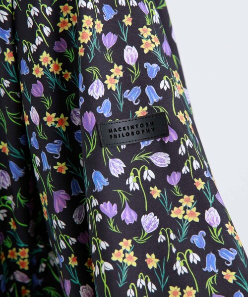 MACKINTOSH PHILOSOPHY（ﾏｯｷﾝﾄｯｼｭ ﾌｨﾛｿﾌｨｰ）の「Snowblue Garden レインモッズコート（モッズコート・レディース・ダークネイビー・38）」の10枚目の写真