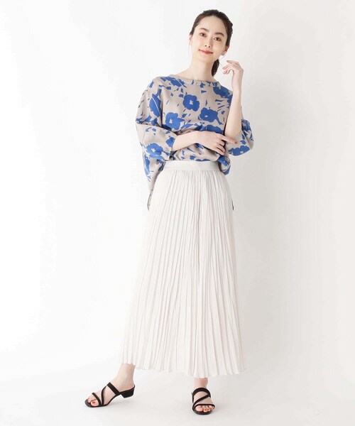 Modify（モディファイ）の「◆デイジーフラワープリントブラウス（シャツ/ブラウス・レディース・ダークブラウン系/ベージュ系/ブルー系・40/42）」の8枚目の写真