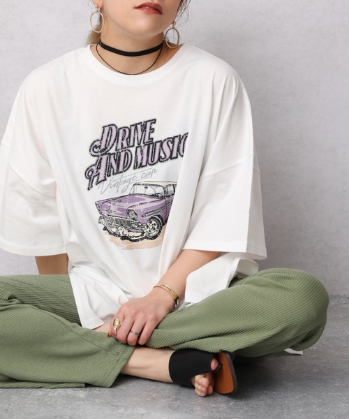 ap retro(アプレトロ)の「ヴィンテージカープリントオーバーTEE【ZOZO限定アイテム】(Tシャツ/カットソー・レディース・アイボリー/オフホワイト/スミクロ・FREE)」の4枚目の写真