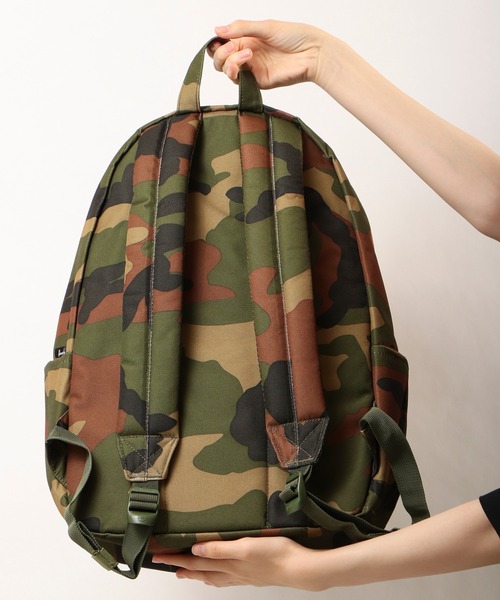 Herschel Supply（ハーシェルサプライ）の「Herschel Supply バックパック15PC収納 30L（バックパック/リュック・メンズ・ブラック/ネイビー/カーキ/マルチ/カモフラージュ/ブラック系その他/グリーン・FREE）」の11枚目の写真
