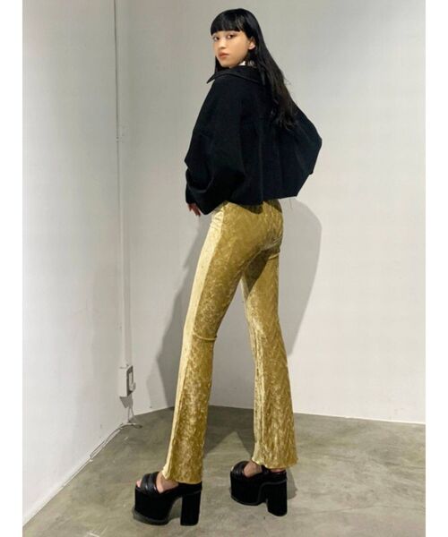 EMODA(エモダ)の「グロスフィットプリーツフレアパンツ(その他パンツ・レディース・ミント/イエロー/ブラウン/ブラック・FREE)」の18枚目の写真