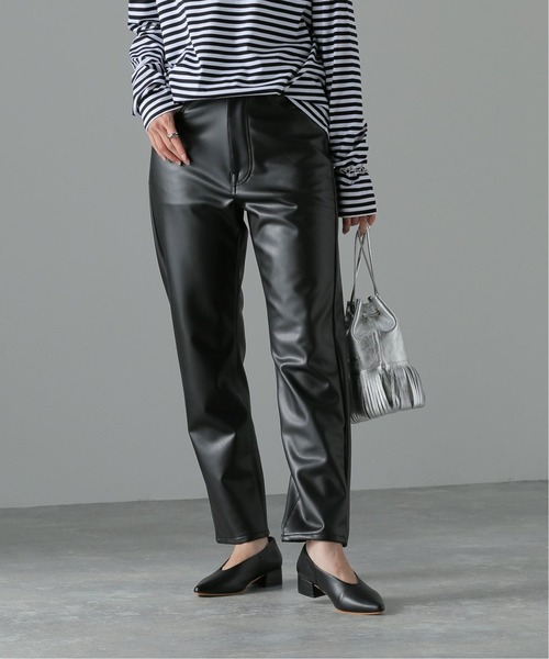 JOURNAL STANDARD(ジャーナルスタンダード)の「フェイクレザーパンツ(その他パンツ・レディース・ブラック/アイボリー・38/36)」の2枚目の写真