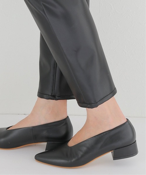 JOURNAL STANDARD(ジャーナルスタンダード)の「フェイクレザーパンツ(その他パンツ・レディース・ブラック/アイボリー・38/36)」の17枚目の写真