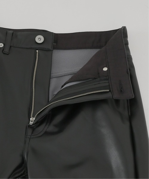 JOURNAL STANDARD(ジャーナルスタンダード)の「フェイクレザーパンツ(その他パンツ・レディース・ブラック/アイボリー・38/36)」の7枚目の写真