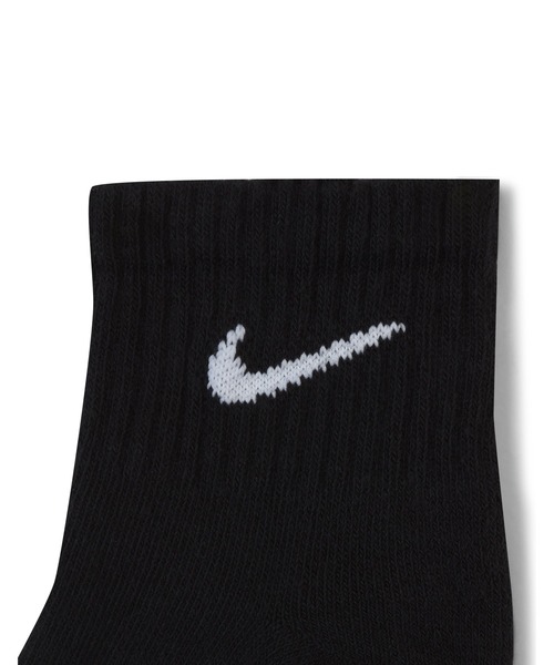 NIKE（ナイキ）の「【NIKE】ナイキ エブリデイ クッションド トレーニング アンクルソックス 3足（ソックス/靴下・レディース・ブラック/ホワイト・M/S）」の6枚目の写真