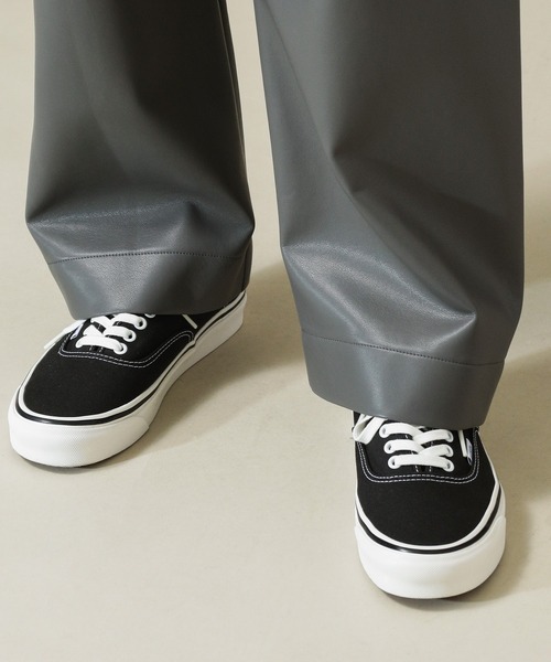 NANO universe（ナノユニバース）の「VEGAN LEATHER イージーパンツ（その他パンツ・メンズ・ブラック/グレー・S/L/M）」の10枚目の写真