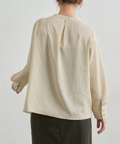 natural couture(ナチュラルクチュール)の「お上品タックブラウス(シャツ/ブラウス・レディース・ネイビー/ピンク/アイボリー/その他1/その他2/その他3・FREE)」の17枚目の写真