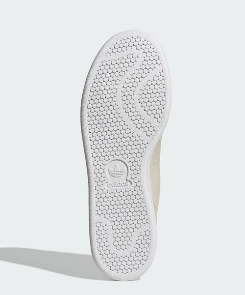 adidas（アディダス）の「スタンスミス [STAN SMITH] アディダスオリジナルス（スニーカー・メンズ・ベージュ/グレー・22.5cm/23.5cm/24.5cm/25.5cm/26.5cm/27.5cm/28.5cm/23.0cm/24.0cm/25.0cm/26.0cm/27.0cm/28.0cm/29.0cm/22.0cm）」の6枚目の写真