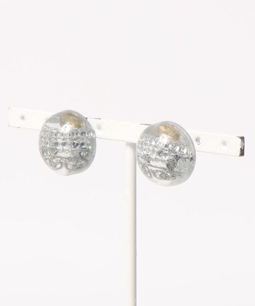 tone(トーン)の「【hazeleyes】storyseries ヴィンテージレジンピアス(MA)(ピアス(両耳用)・レディース・ダークグリーン/パープル/ブラウン/レッド/チェリーレッド/パープル系1/グリーン/シルバー・FREE)」の2枚目の写真