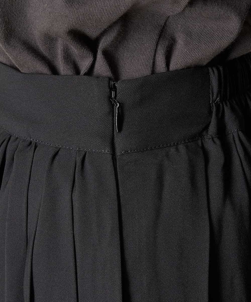 A de a.v.v（アードアー・ヴェ・ヴェ）の「（SET UP対応）ボリュームプリーツスカート（スカート・レディース・ブラック/ブラウン/グリーン・38/36）」の18枚目の写真