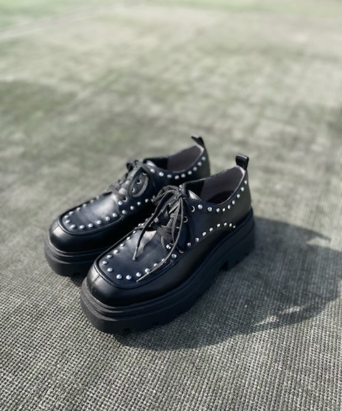 R&E（アールアンドイー）の「【R&E】スタッズ付きトラックソールレースアップシューズ（ローファー・レディース・ブラック・S/M/L/LL）」の11枚目の写真