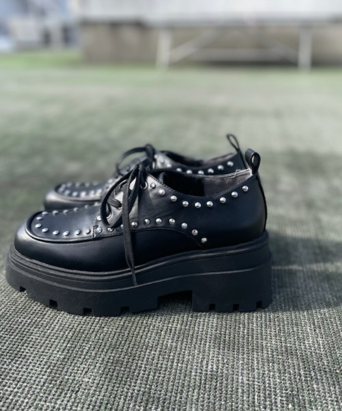 R&E（アールアンドイー）の「【R&E】スタッズ付きトラックソールレースアップシューズ（ローファー・レディース・ブラック・S/M/L/LL）」の10枚目の写真