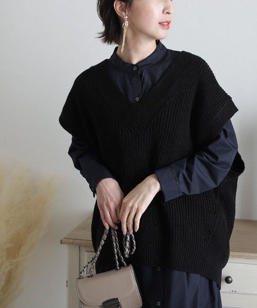 ElegChic(エレグシック)の「Vネックバルーンベスト(ベスト・レディース・モカ/ブラック・L/XXL/4L)」の3枚目の写真