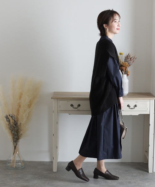 ElegChic(エレグシック)の「Vネックバルーンベスト(ベスト・レディース・モカ/ブラック・L/XXL/4L)」の4枚目の写真