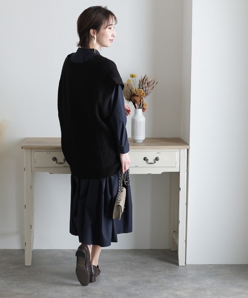 ElegChic(エレグシック)の「Vネックバルーンベスト(ベスト・レディース・モカ/ブラック・L/XXL/4L)」の5枚目の写真