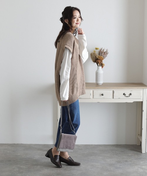 ElegChic(エレグシック)の「Vネックバルーンベスト(ベスト・レディース・モカ/ブラック・L/XXL/4L)」の8枚目の写真