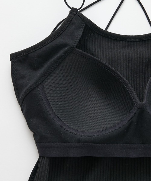 COLONY 2139（コロニートゥーワンスリーナイン）の「カップ付リブクロスバックキャミソール / バッククロスキャミソール（キャミソール・レディース・アイボリー/ブラック/モカ・SMALL/MEDIUM/LARGE）」の14枚目の写真