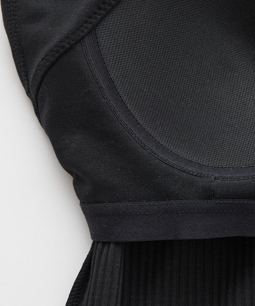 COLONY 2139（コロニートゥーワンスリーナイン）の「カップ付リブクロスバックキャミソール / バッククロスキャミソール（キャミソール・レディース・アイボリー/ブラック/モカ・SMALL/MEDIUM/LARGE）」の16枚目の写真