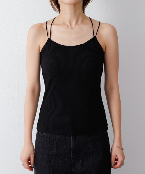 COLONY 2139（コロニートゥーワンスリーナイン）の「カップ付リブクロスバックキャミソール / バッククロスキャミソール（キャミソール・レディース・アイボリー/ブラック/モカ・SMALL/MEDIUM/LARGE）」の12枚目の写真