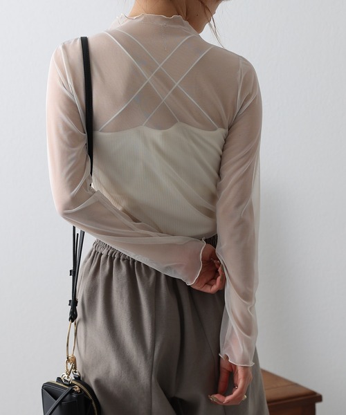 COLONY 2139（コロニートゥーワンスリーナイン）の「カップ付リブクロスバックキャミソール / バッククロスキャミソール（キャミソール・レディース・アイボリー/ブラック/モカ・SMALL/MEDIUM/LARGE）」の21枚目の写真