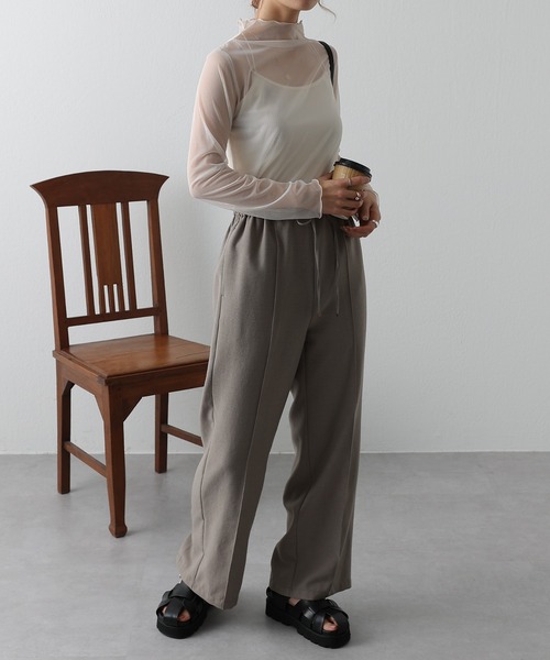 COLONY 2139（コロニートゥーワンスリーナイン）の「カップ付リブクロスバックキャミソール / バッククロスキャミソール（キャミソール・レディース・アイボリー/ブラック/モカ・SMALL/MEDIUM/LARGE）」の22枚目の写真