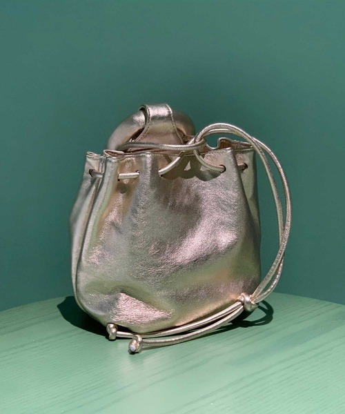 ASH（アッシュ）の「【BICE】巾着ハンドバッグ（ハンドバッグ・レディース・ゴールド/アイボリー/ブラック・ONE SIZE）」の9枚目の写真