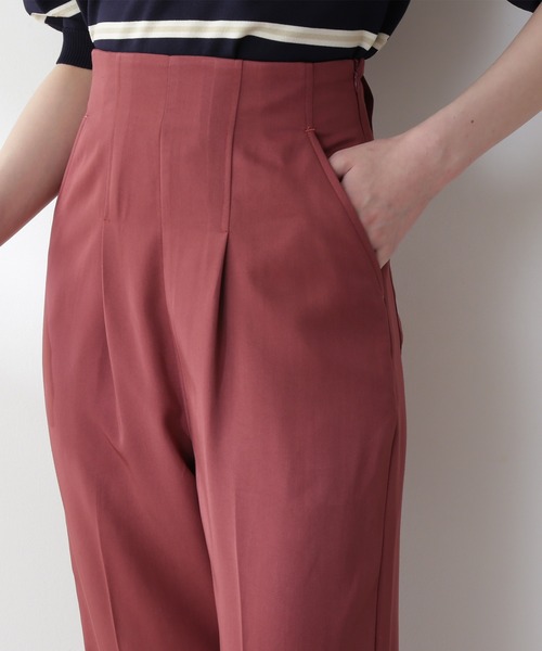 N.（N. Natural Beauty Basic）（エヌエヌナチュラルビューティーベーシック）の「◆タックストレートパンツ（その他パンツ・レディース・レッド/モカ・MEDIUM）」の8枚目の写真