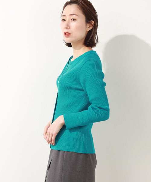 NOLLEY’S Sophi(ノーリーズソフィ)の「麻混スパークVネックカーディガン(カーディガン/ボレロ・レディース・ブラック/ベージュ/カーキ/ミント・36/38)」の21枚目の写真