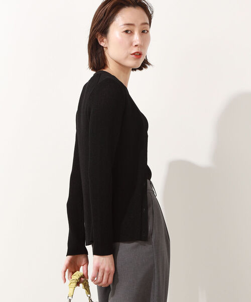 NOLLEY’S Sophi(ノーリーズソフィ)の「麻混スパークVネックカーディガン(カーディガン/ボレロ・レディース・ブラック/ベージュ/カーキ/ミント・36/38)」の6枚目の写真