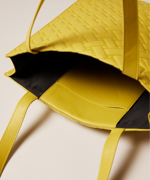 manana suerte（マニャーナスエルテ）の「キルティングトートバッグ（トートバッグ・レディース・ブラック/シルバー/イエロー・FREE）」の14枚目の写真