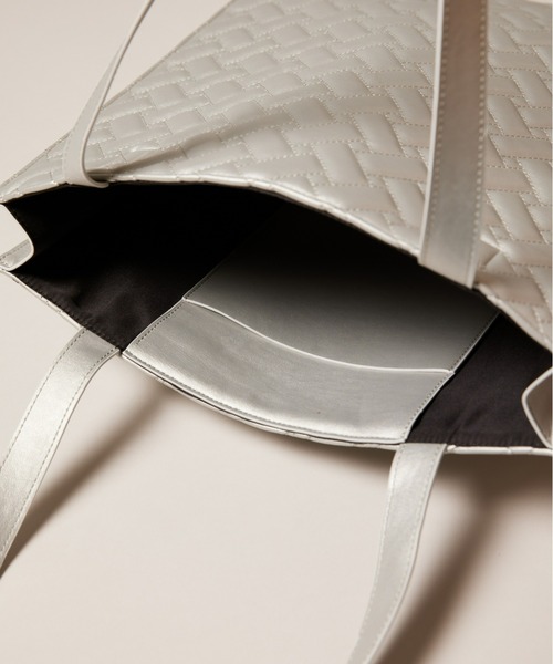 manana suerte（マニャーナスエルテ）の「キルティングトートバッグ（トートバッグ・レディース・ブラック/シルバー/イエロー・FREE）」の18枚目の写真