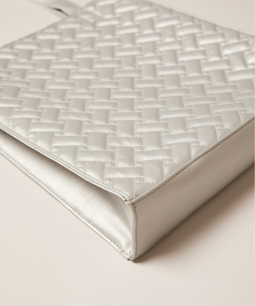 manana suerte（マニャーナスエルテ）の「キルティングトートバッグ（トートバッグ・レディース・ブラック/シルバー/イエロー・FREE）」の19枚目の写真