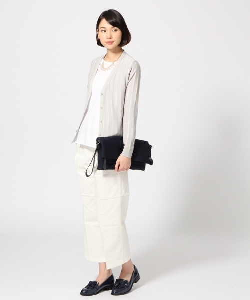 LEPSIM(レプシィム)の「12GピンストライプVカーディガン 557541(カーディガン/ボレロ・レディース・オフホワイト/グレー/ダークネイビー・LARGE/MEDIUM)」の5枚目の写真