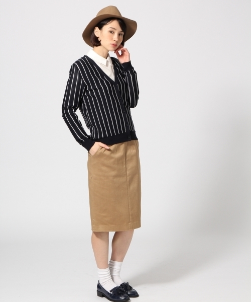 LEPSIM(レプシィム)の「12GピンストライプVカーディガン 557541(カーディガン/ボレロ・レディース・オフホワイト/グレー/ダークネイビー・LARGE/MEDIUM)」の6枚目の写真