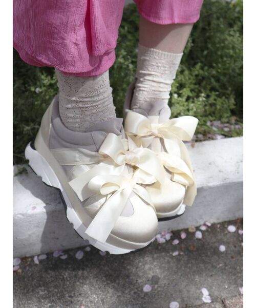 merry jenny（メリージェニー）の「リボンスニーカー（スニーカー・レディース・アイボリー/ブラック・MEDIUM/LARGE/SMALL）」の16枚目の写真