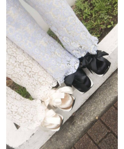 merry jenny（メリージェニー）の「リボンスニーカー（スニーカー・レディース・アイボリー/ブラック・MEDIUM/LARGE/SMALL）」の8枚目の写真