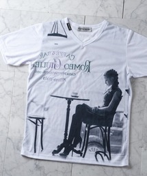 Buffalo Bobs | CAFFE&BAR(カフェ＆バー)Vネック プリント Tシャツ(Tシャツ/カットソー)